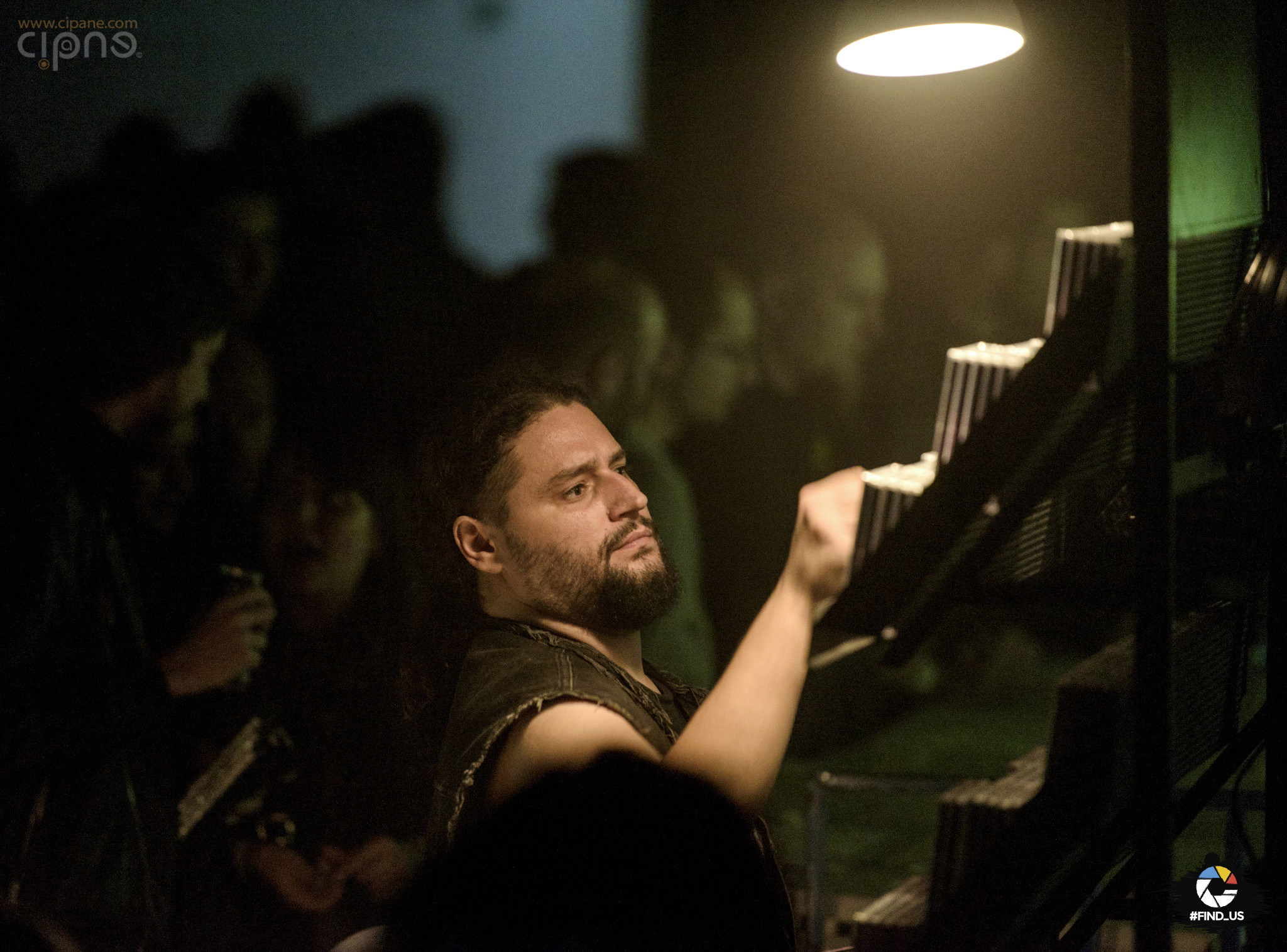 Public - #ImpreunaRezistam - Concert caritabil pentru victimele #Colectiv - Arenele Romane, București - 14 noiembrie 2015