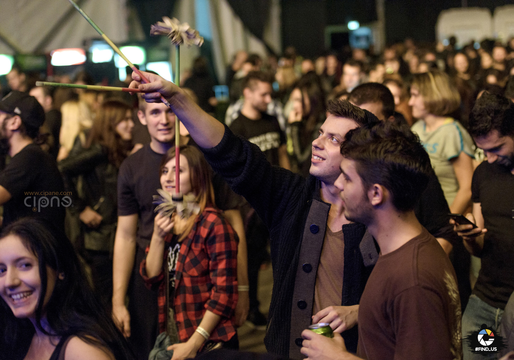 Public - #ImpreunaRezistam - Concert caritabil pentru victimele #Colectiv - Arenele Romane, București - 14 noiembrie 2015